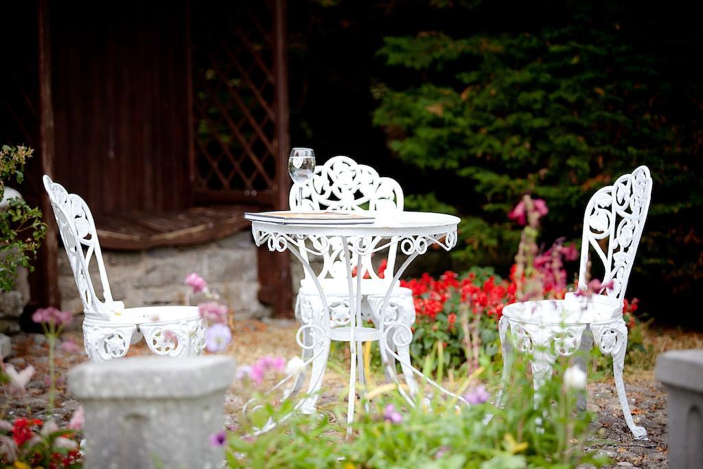Friars Quarter House Bed & Breakfast Балинроуб Екстериор снимка