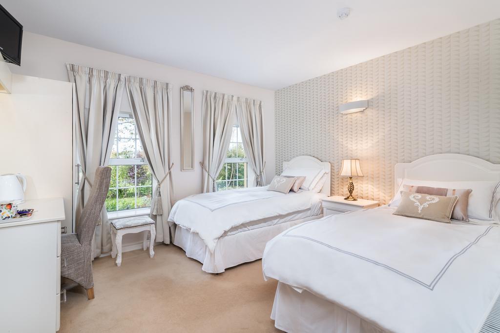 Friars Quarter House Bed & Breakfast Балинроуб Екстериор снимка