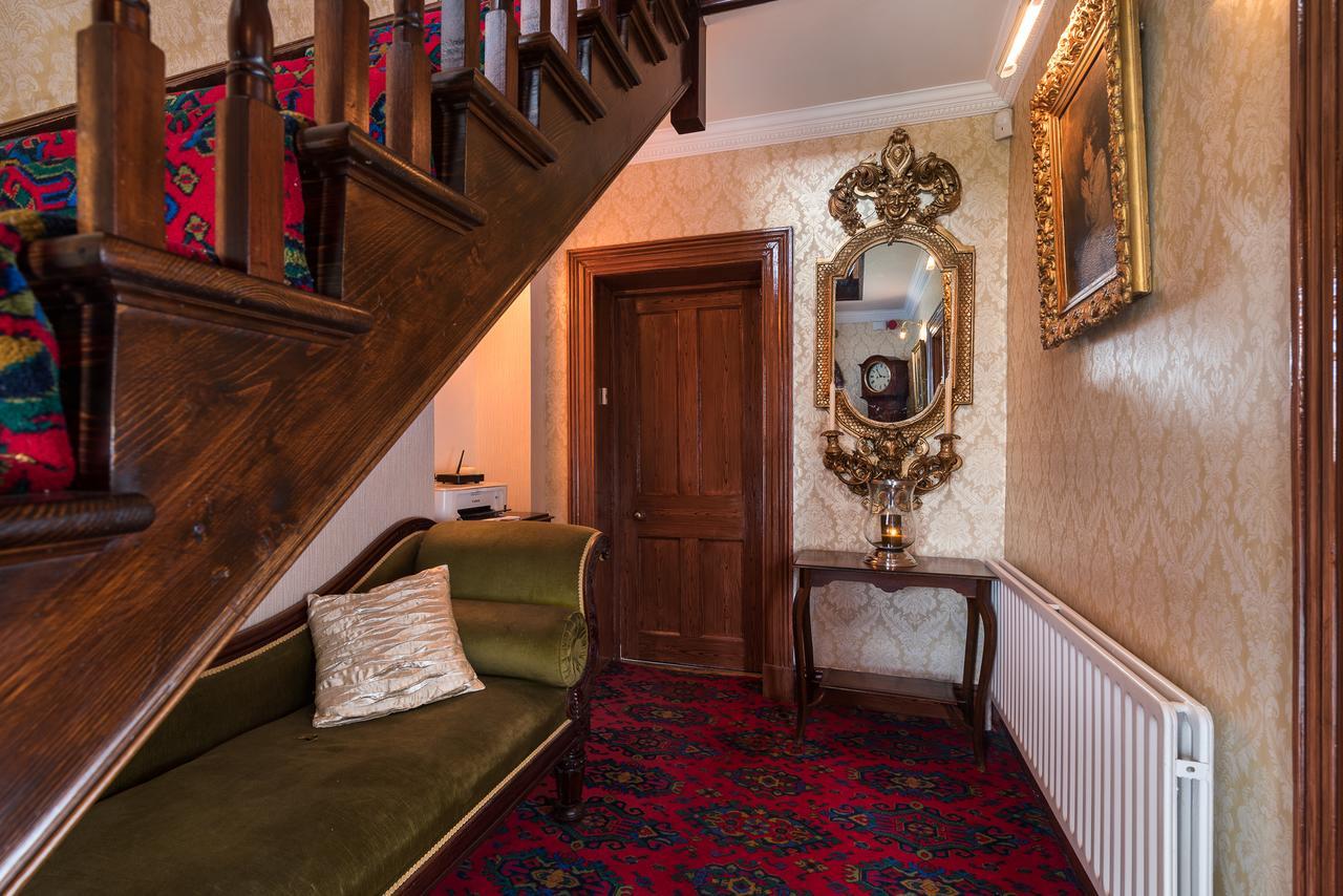 Friars Quarter House Bed & Breakfast Балинроуб Екстериор снимка